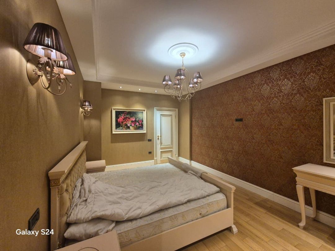 Satılır 4 otaqlı yeni tikili 200 m² — Mənzil, Bakı (6)