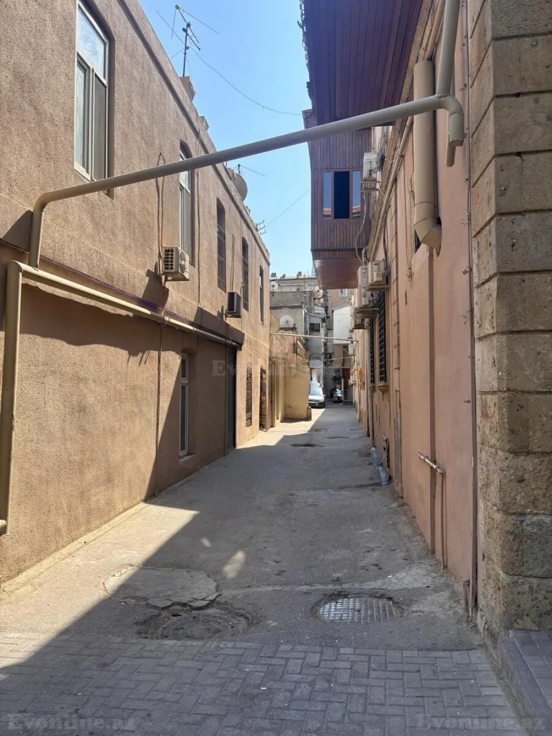 Satılır 2 otaqlı Mənzil Köhnə tikili 63 m² Bakı, Səbail r — Mənzil, Bakı (5)