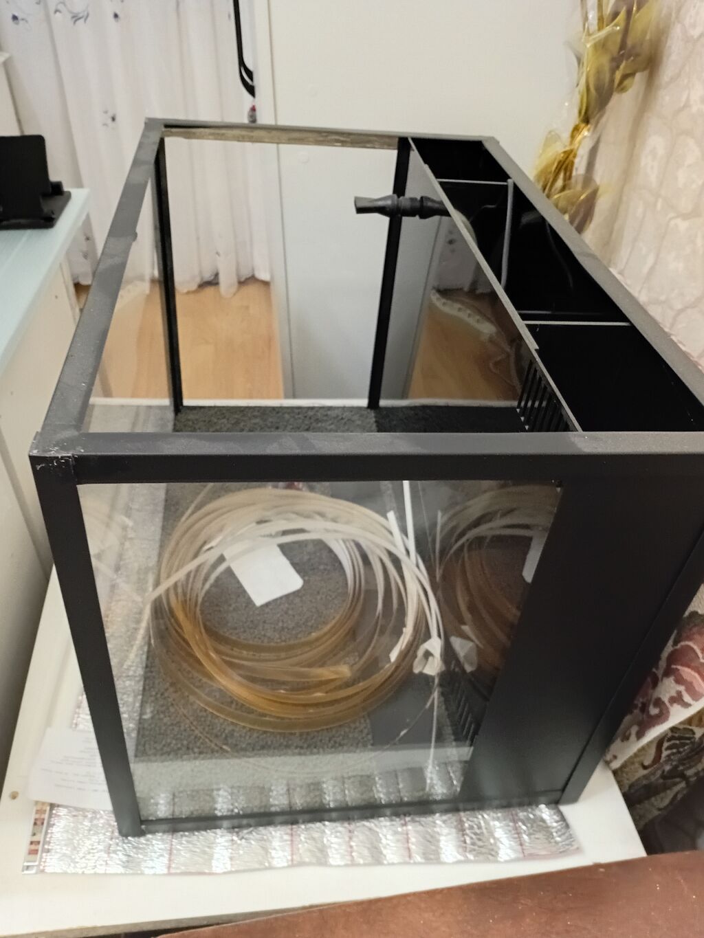 Akvaryum şkafı ilə üst filtrli şüşə akvaryum korpusu. - Material — Akvariumlar və balıqlar, Bakı (2)