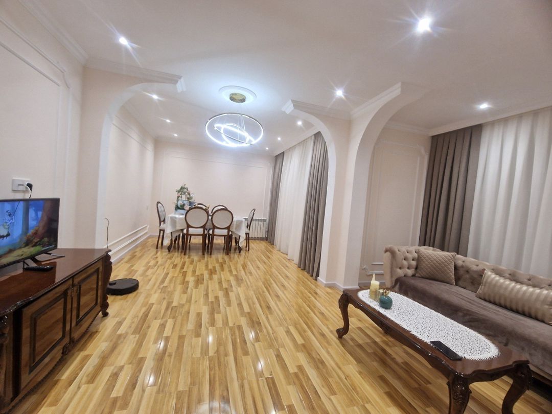 Satılır 4 otaqlı köhnə tikili 120 m² — Mənzil, Bakı (4)