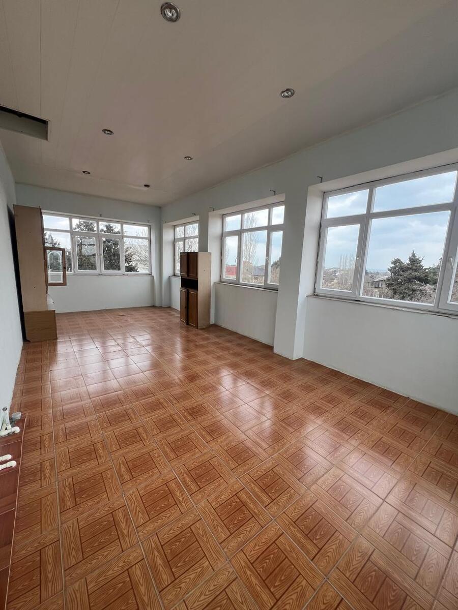 Satılır 4 otaqlı həyət evi/bağ evi 250 m² — Ev, villa, Bakı (8)