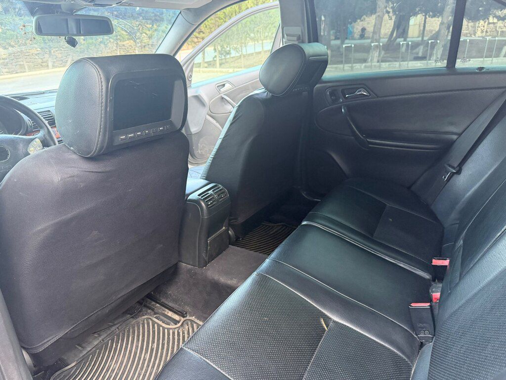 Mercedes C 200, 2.0 L, 2001 il, 480 000 km 90-UA-580 — Avtomobillər, Bakı (8)