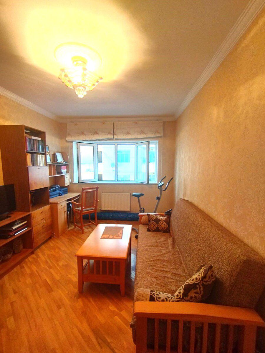 Satılır 4 otaqlı köhnə tikili 110 m² — Mənzil, Bakı