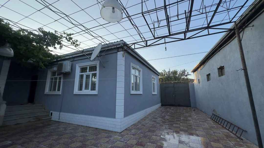 Satılır 4 otaqlı həyət evi/bağ evi 180 m² — Ev, villa, Bakı (2)