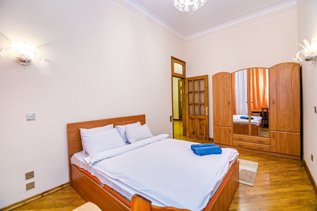 Satılır 4 otaqlı köhnə tikili 130.5 m² — Mənzil, Bakı (5)