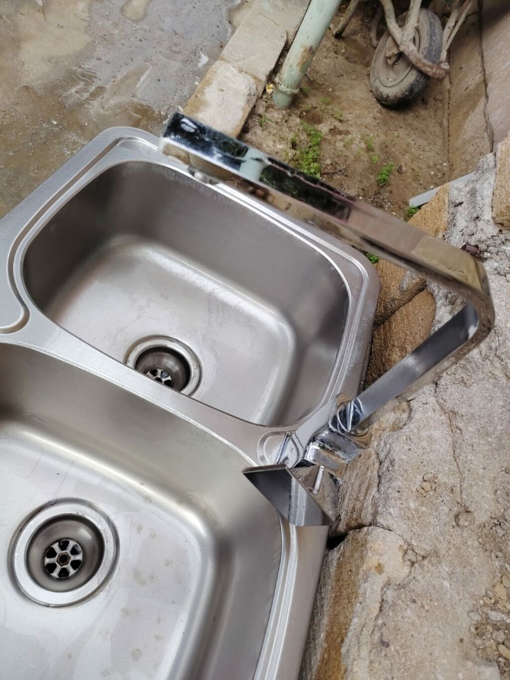 Moyka satılır krantıda üstündə ideal vəziyyətdədir. Qiymət: 55 AZN — Mətbəx lavabolarında, Bakı (2)