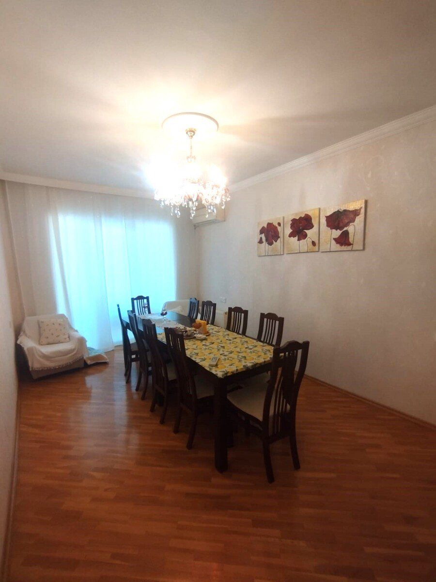 Satılır 4 otaqlı köhnə tikili 110 m² — Mənzil, Bakı (7)