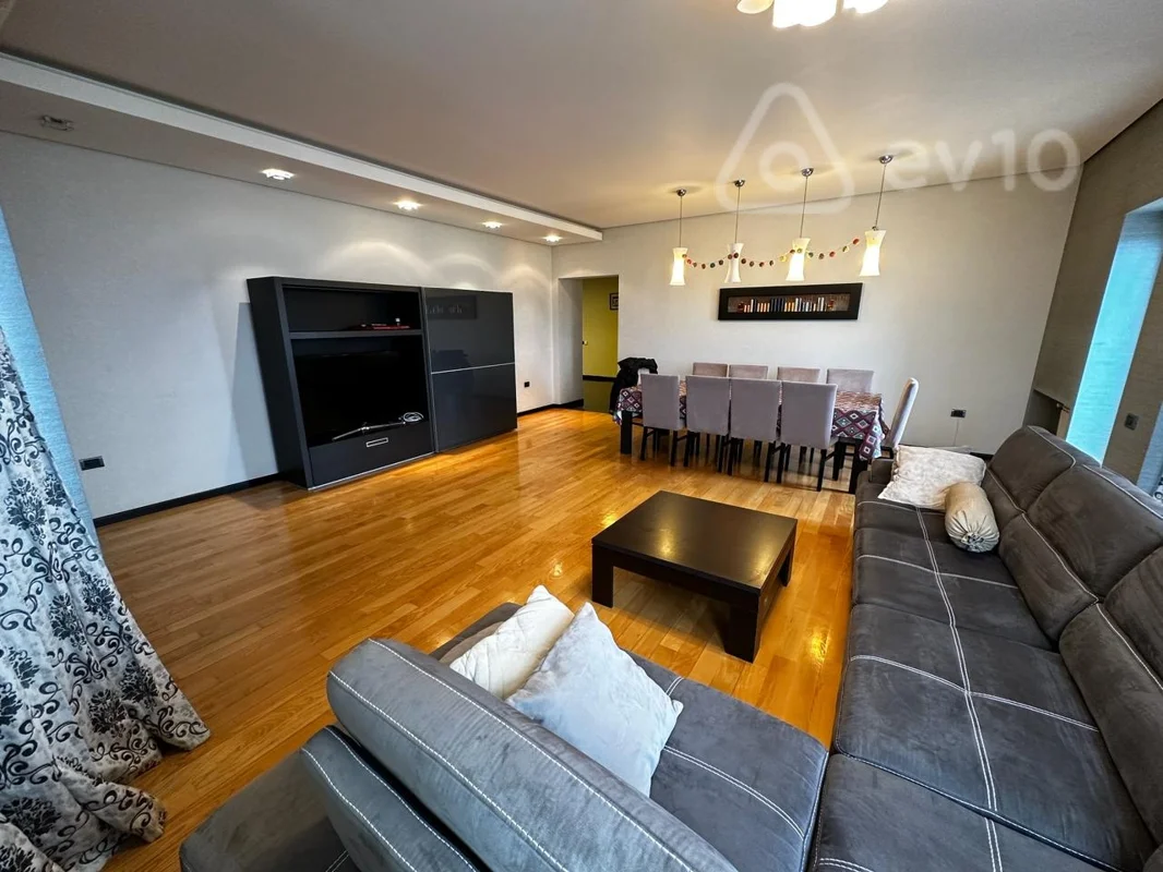 4 otaqlı mənzil, 198 m², Əhməd Rəcəbli — kirayə — Bakı