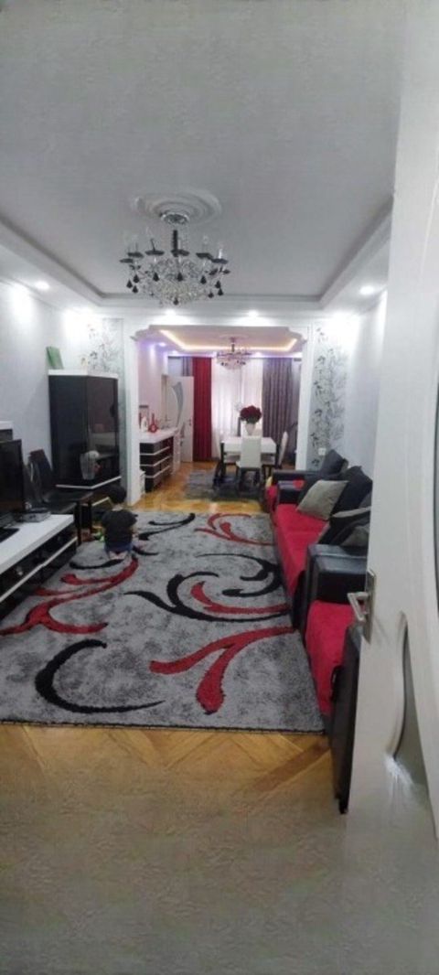 Satılır 3 otaqlı köhnə tikili 100 m² — Bakı
