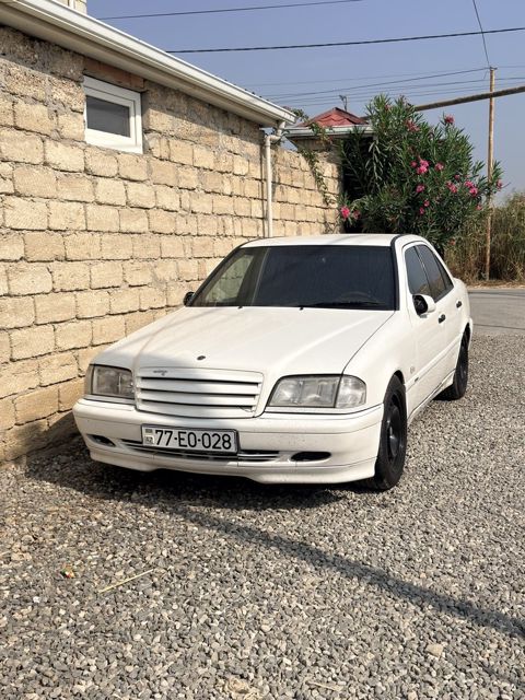 Mercedes C 200, 2.0 L, 1999 il, 427 142 km — Bakı