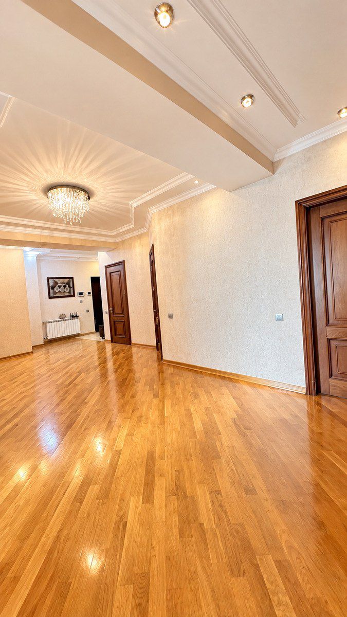 Satılır 4 otaqlı yeni tikili 210 m² — Mənzil, Bakı (2)