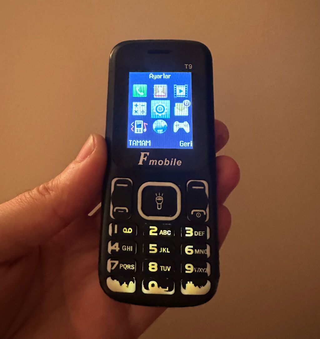 Fmobile T9 düyməli mobil telefon Tam işləkdi qeydiyyatı var nömrə qoy — Digər smartfonlar, Bakı (2)