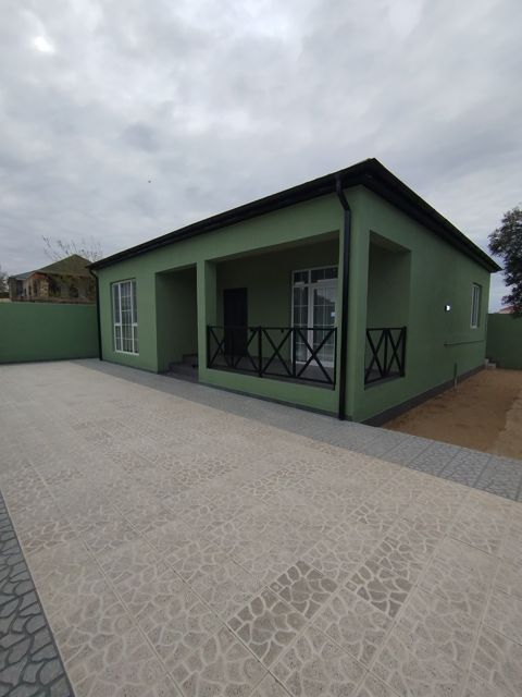 Satılır 3 otaqlı həyət evi/bağ evi 90 m² — Bakı