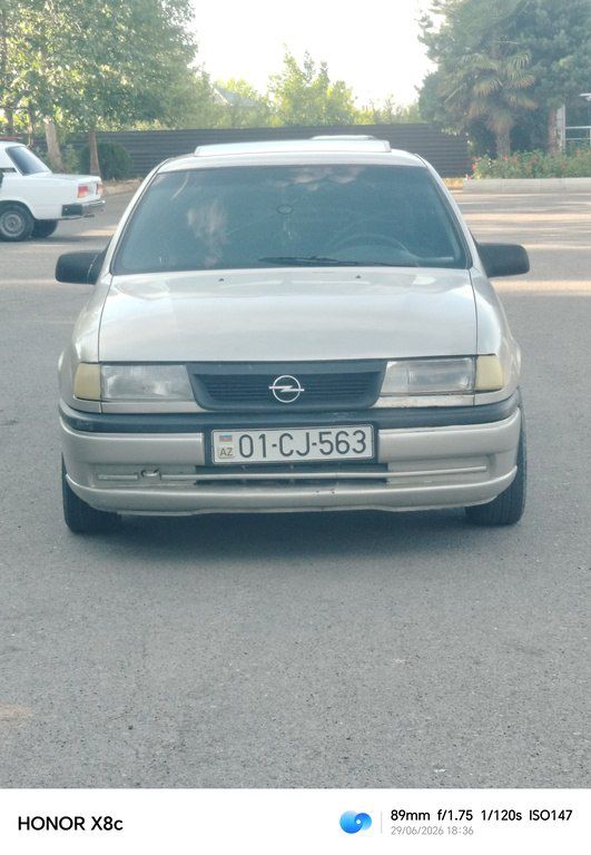 Opel Vectra, 1.6 L, 1994 il, 393 256 km 01-CJ-563 — Avtomobillər, Tərtər