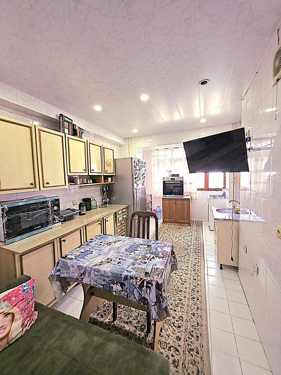 Satılır 4 otaqlı köhnə tikili 110 m² — Mənzil, Bakı (5)