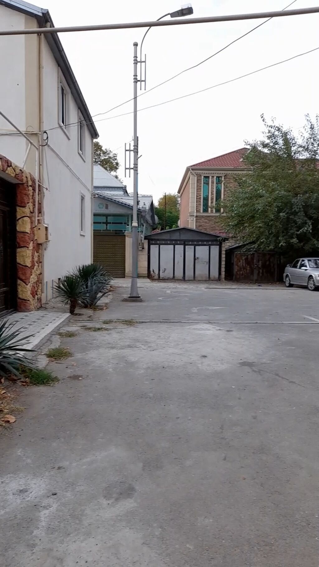 Kirayə üçün həyət evi Şəhərin mərkəzində yeni tikili ramontlu yaşayış — Ev, villa, Mingəçevir (2)