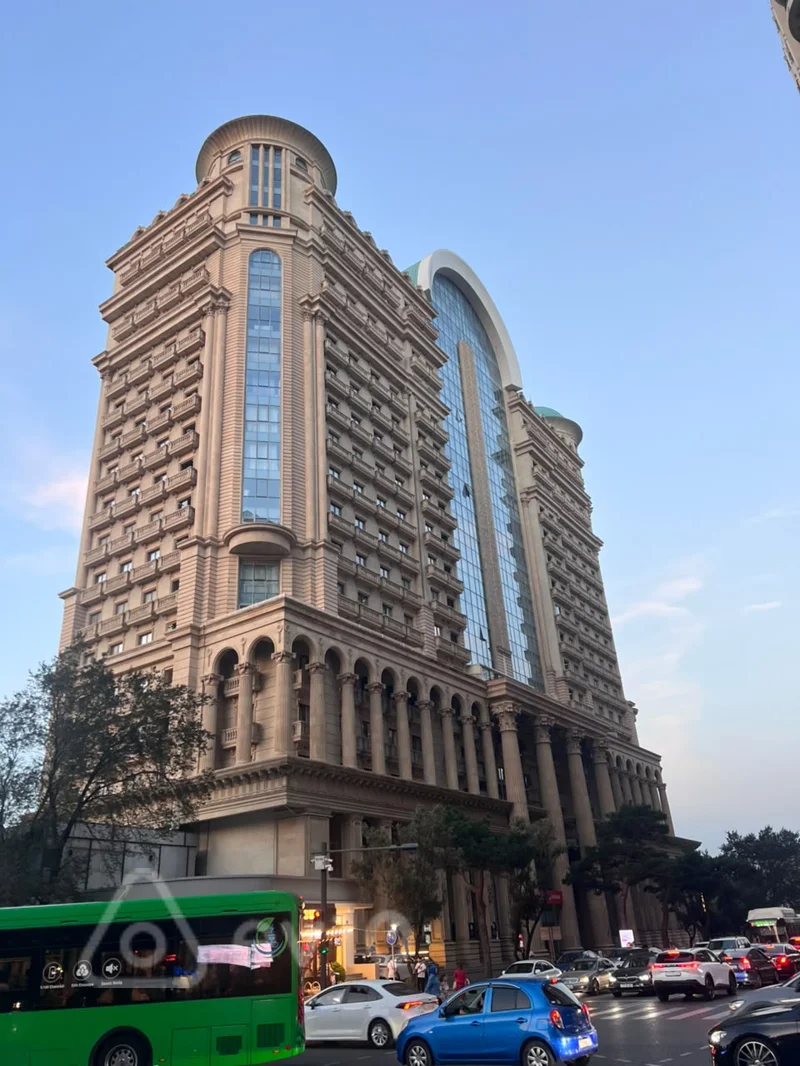 4 otaqlı mənzil, 180 m², Hüseyn Cavid prospekti — kirayə — Bakı