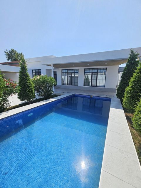 Satılır 4 otaqlı həyət evi/bağ evi 180 m² — Bakı