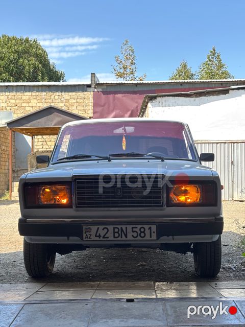 Lada 2107 klassik Sovyet avtomobili, yaxşı vəziyyət, 1700 sm³ — Masallı