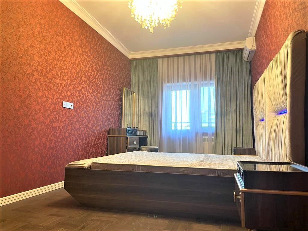 Satılır 5 otaqlı yeni tikili 220.5 m² — Mənzil, Bakı (8)