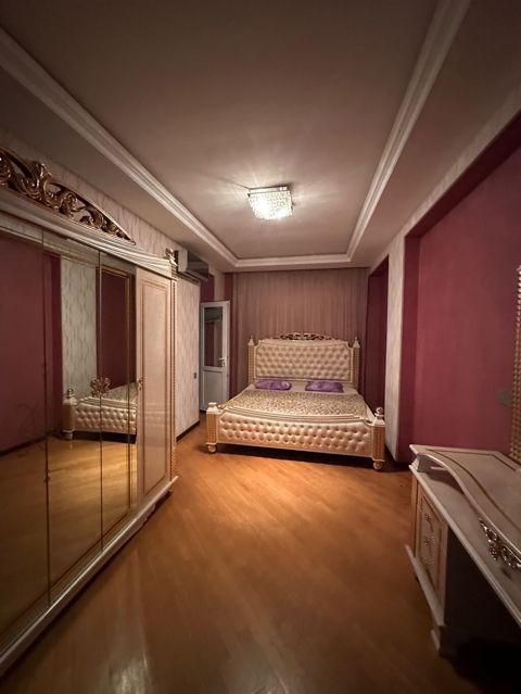Klassik üslubda tam mebellənmiş 2 otaqlı mənzil (yataq otağı + mətbəx — Xırdalan