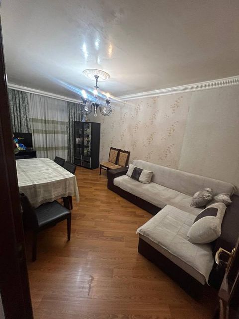 Satılır 3 otaqlı köhnə tikili 90 m² — Bakı