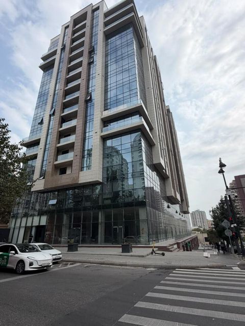 Satılır 3 otaqlı yeni tikili 185 m² — Bakı