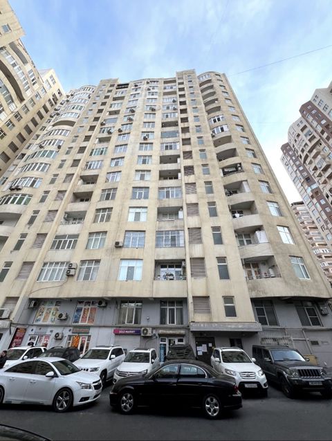 Satılır 4 otaqlı yeni tikili 154 m² — Bakı
