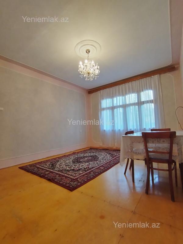 Satılır 3 otaqlı Bina evi menzil (Köhnə tikili), 70 m², 10-cu mikrorayon — Mənzil, Sumqayıt (2)