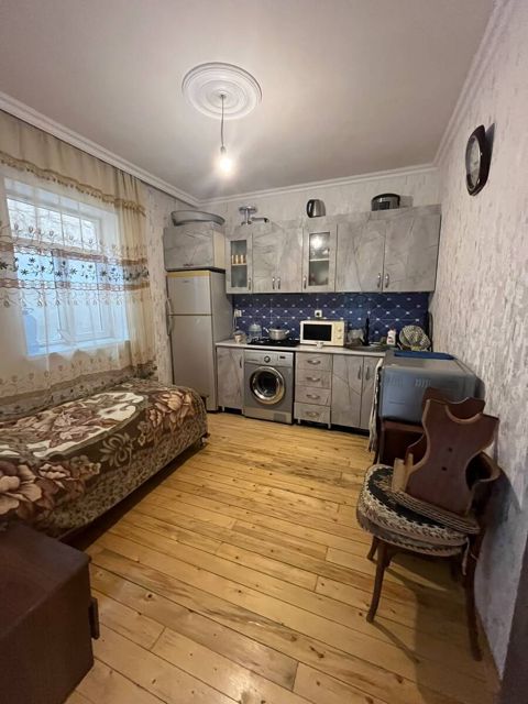 Satılır 2 otaqlı həyət evi/bağ evi 40 m² — Bakı
