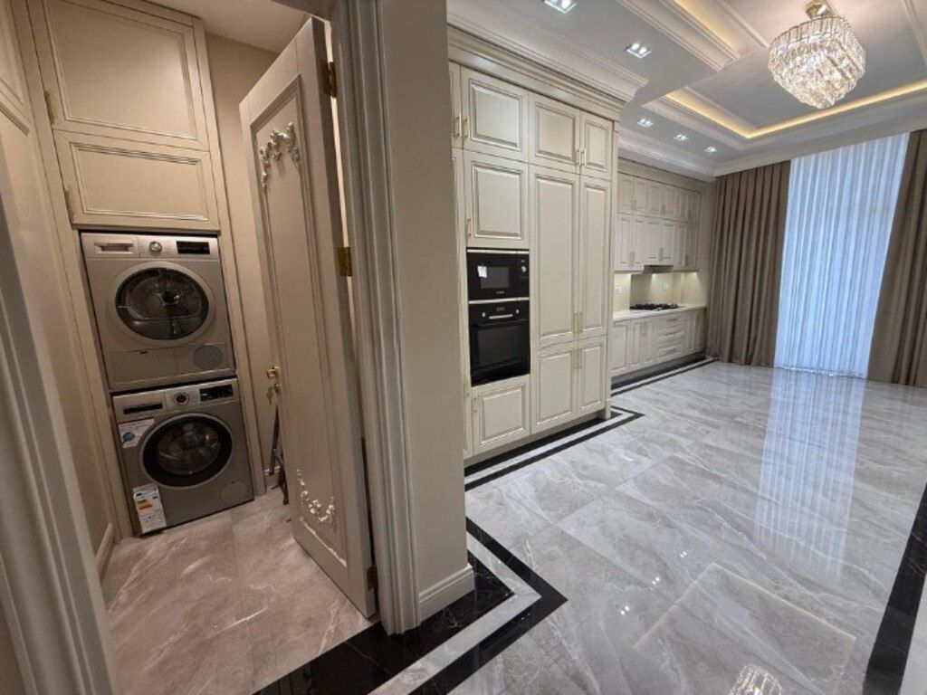 Satılır 4 otaqlı yeni tikili 250 m² — Mənzil, Bakı (9)