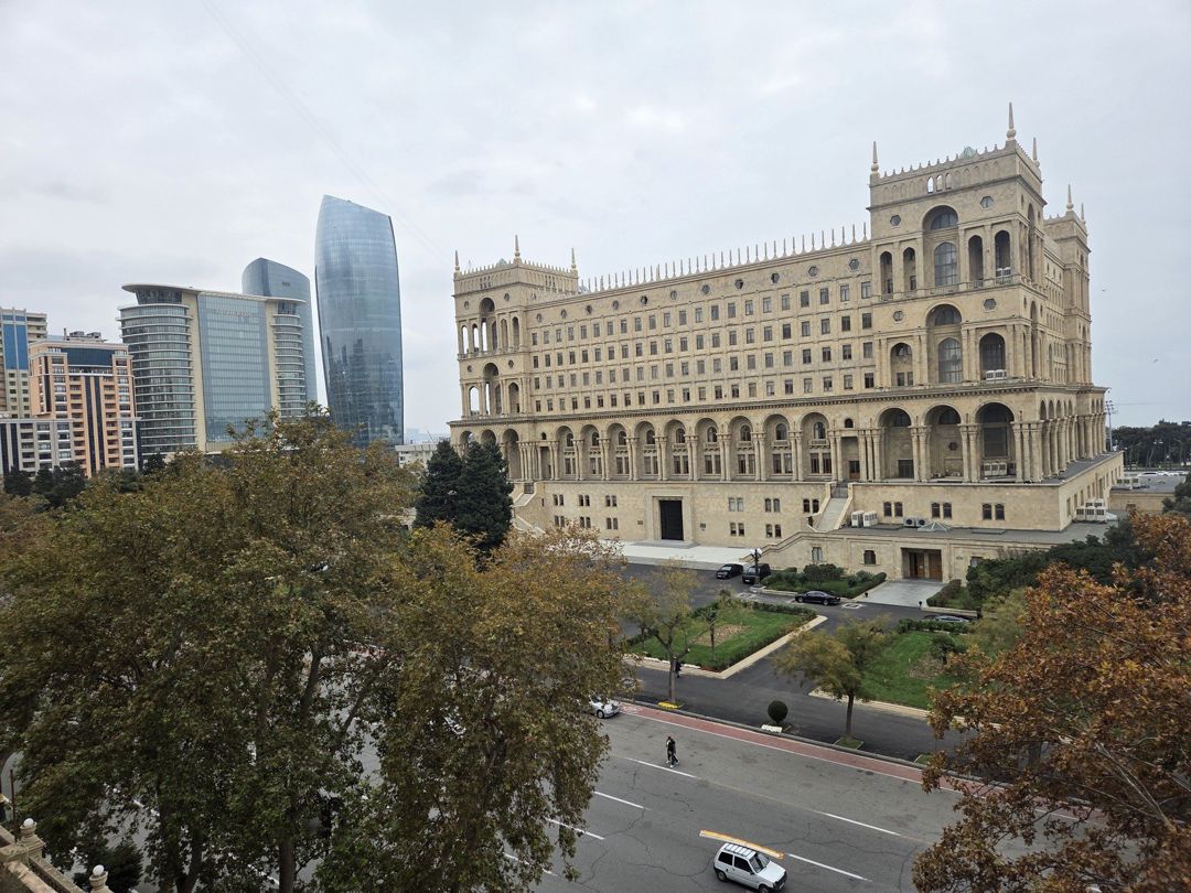 İcarəyə verilir 2 otaqlı köhnə tikili 90 m² — Mənzil, Bakı (2)