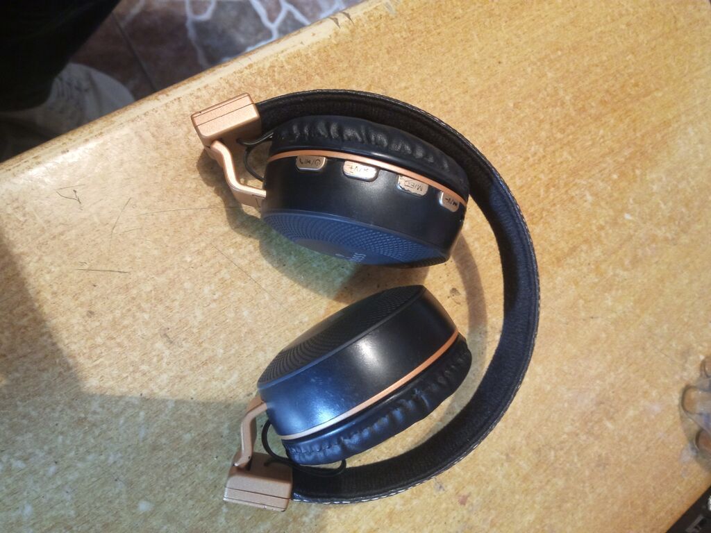 JBL üslublu simsiz qulaqlıq - Over-ear dizayn, rahat süni dəri — Qulaqcıqlar, Digah (2)