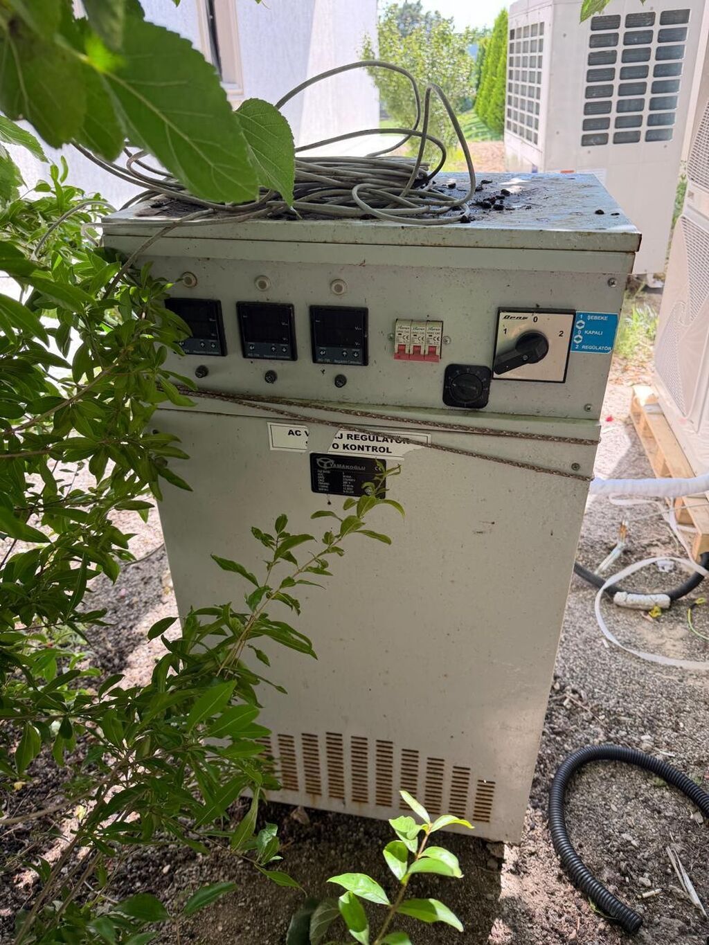 İşıq gücləndirici (AC Voltage Regulator) satılır. Xüsusiyyətlər — Gərginlik stabilizatoru, Bakı