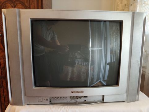 Panasonic CRT televizor - Model: Panasonic Colour TV (etiketdə — Bakı