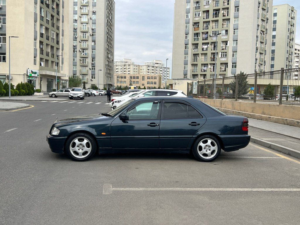 Mercedes C 200, 2.0 L, 1997 il, 558 545 km 01-CE-366 — Avtomobillər, Bakı (8)