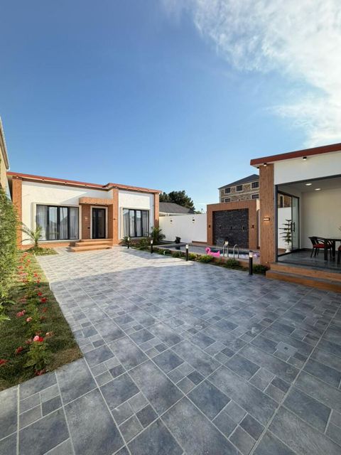 Satılır 4 otaqlı həyət evi/bağ evi 180 m² — Bakı