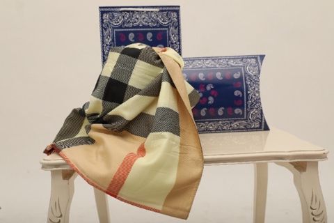 Yaylıq, polyester, bej, 140x140 sm — Bakı