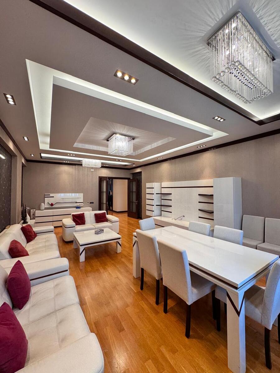 Satılır 4 otaqlı yeni tikili 222 m² — Mənzil, Bakı (2)