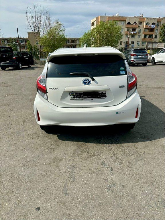 Toyota Aqua, 1.5 L, 0.87 kWh, 2018 il, 159 000 km — Avtomobillər, Bakı (3)