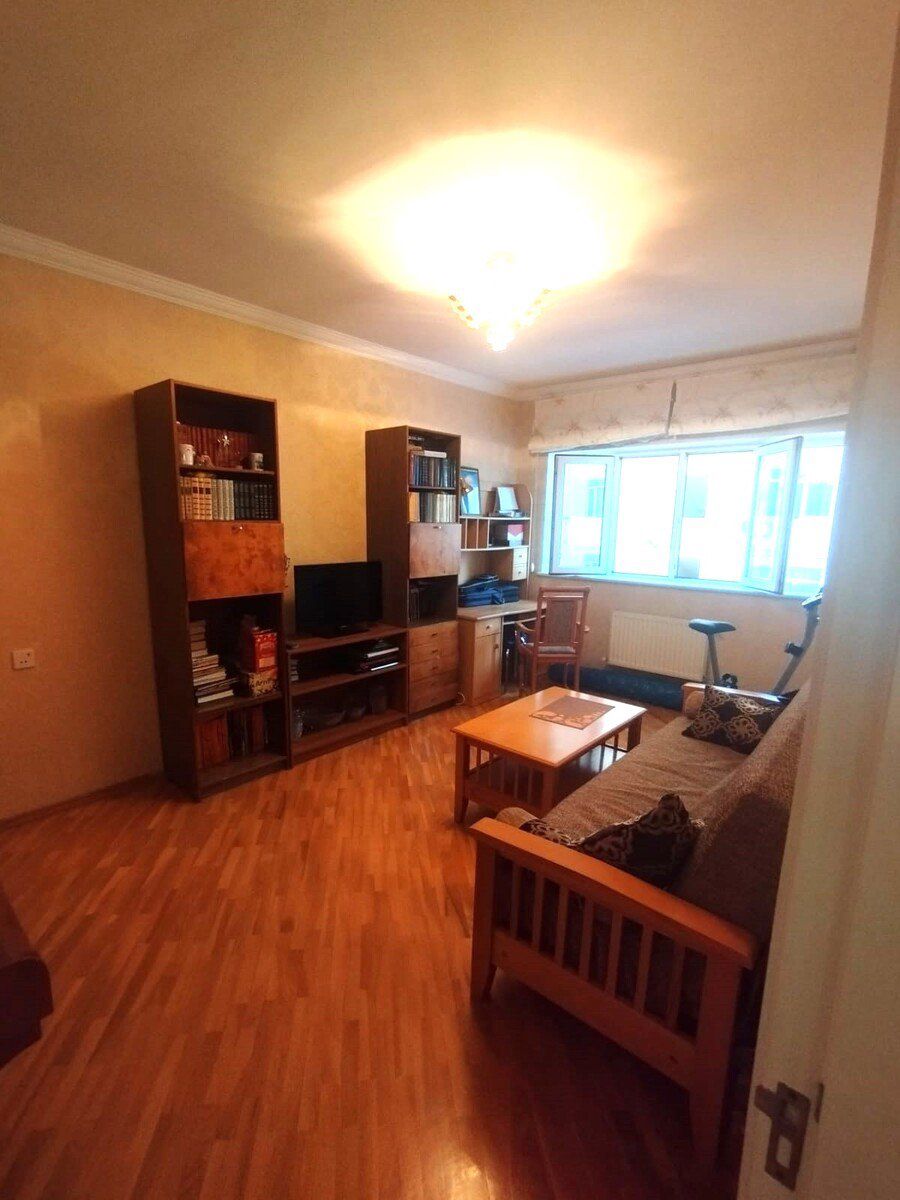 Satılır 4 otaqlı köhnə tikili 110 m² — Mənzil, Bakı (3)