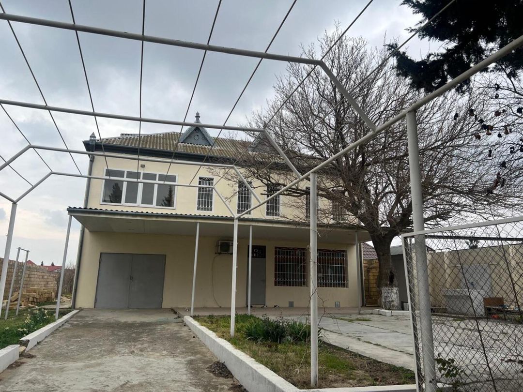 Satılır 4 otaqlı həyət evi/bağ evi 250 m² — Ev, villa, Bakı