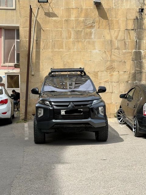Mitsubishi L200, 2.4 L, 2023 il, 52 000 km — Bakı