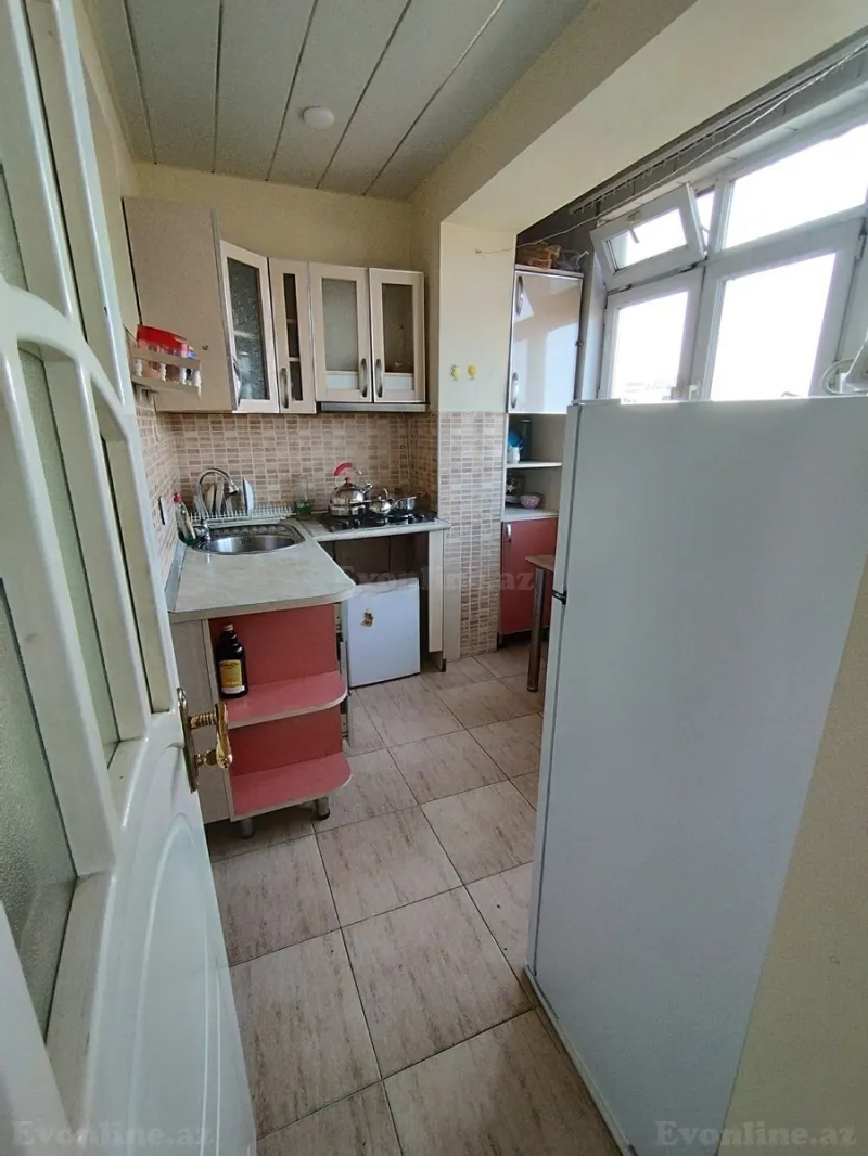 Satılır 3 otaqlı Mənzil Köhnə tikili 60 m² Bakı, Xətai r., Xalqlar Dostluğu m., Əhmədli — Mənzil, Bakı (8)