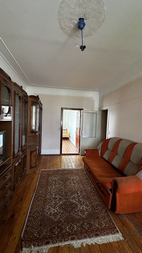Satılır 2 otaqlı köhnə tikili 52 m² — Bakı