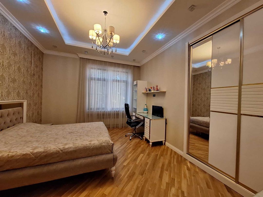 Satılır 4 otaqlı həyət evi/bağ evi 420 m² — Ev, villa, Bakı (10)
