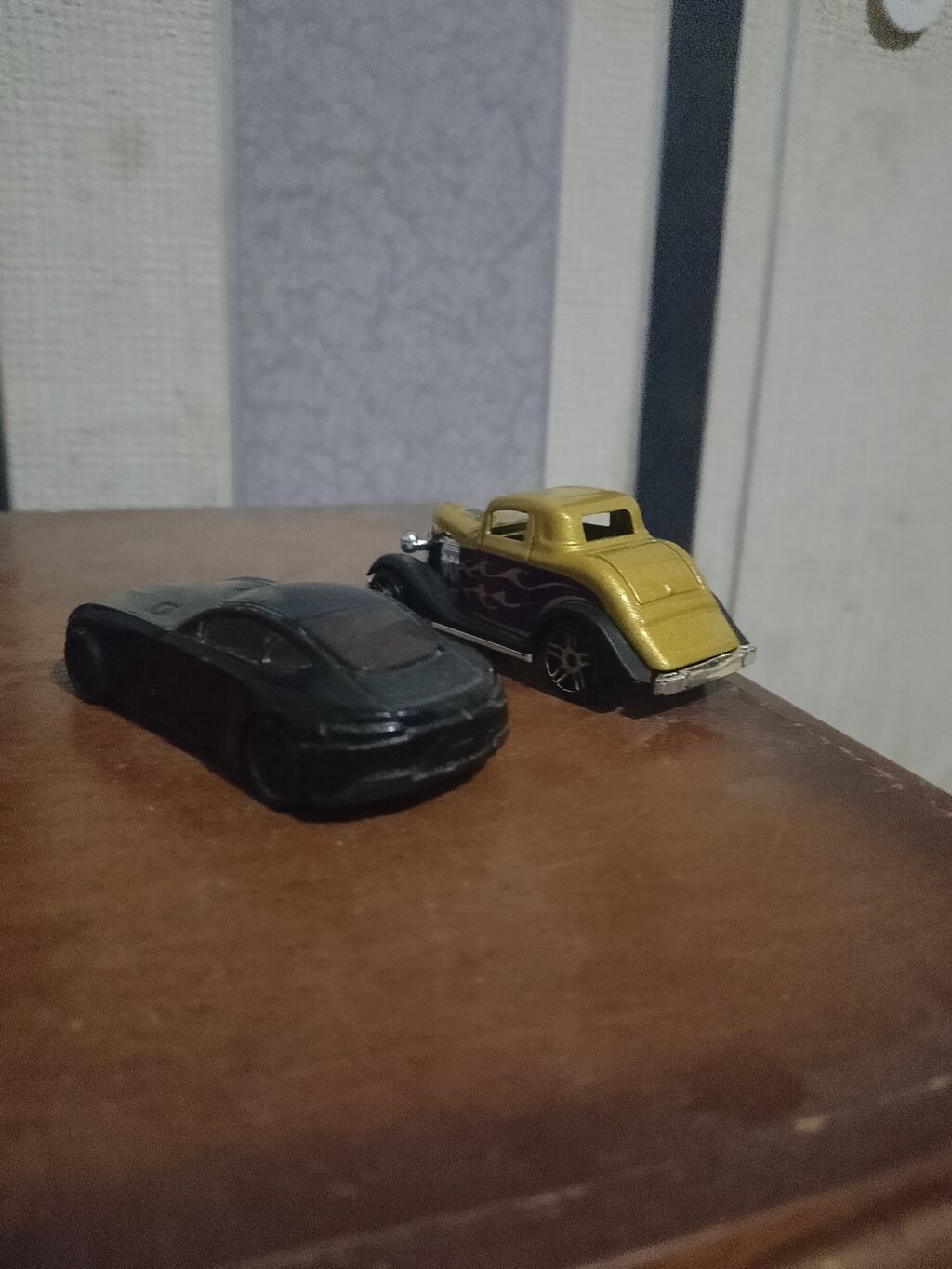2 ədəd metal oyuncaq maşın dəsti - Modellər: 1) Qara rəngli müasir — Modellar, Digah (2)