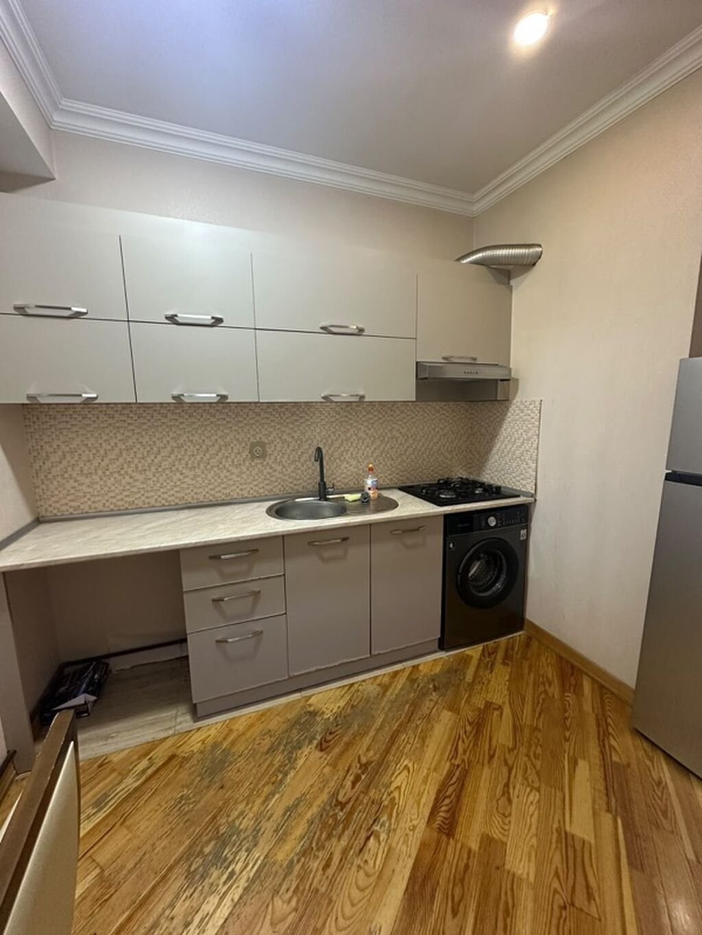 Polis bolmesinin arxasında yerleşir 11-6cı mertebesi Yalnız aileye — Mənzil, Xırdalan (5)