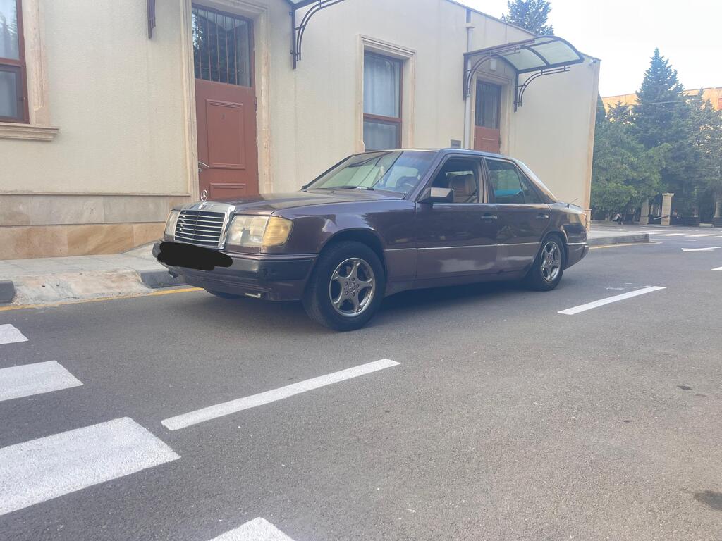Mercedes 220 E, 2.2 L, 1993 il, 500 000 km — Avtomobillər, Bakı (3)