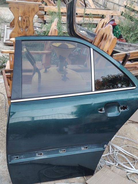 Sağ arxa, Universal auto W202, 1996 il, Ünvandan götürmə — Masazır